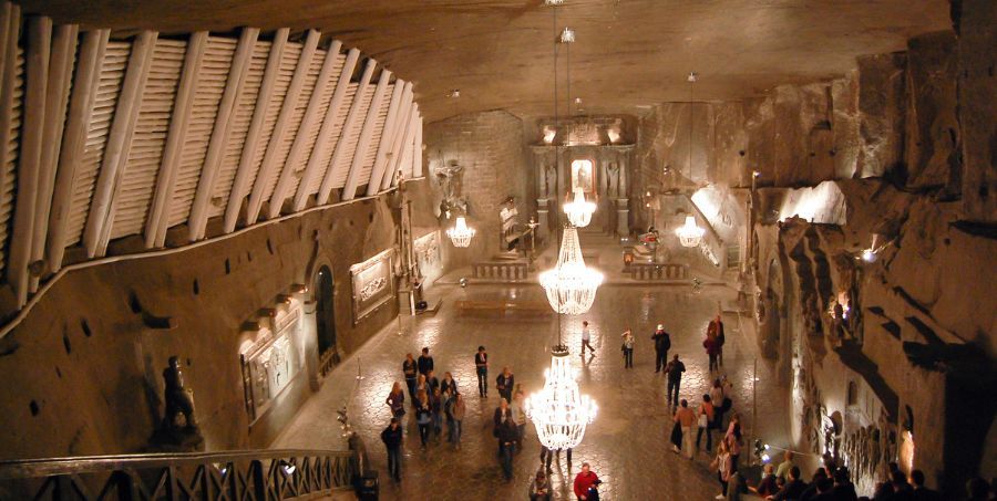 wieliczka-salt-mine-chapel-interior.jpg