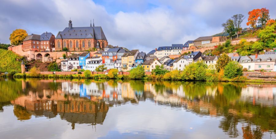 saarburg-old-town-river-saar-autumn-germany.jpg