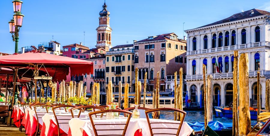 venice-italy-canal-restaurant-outdoor-dining.jpg