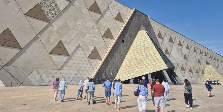 grand-egyptian-museum-cairo-egypt.jpg