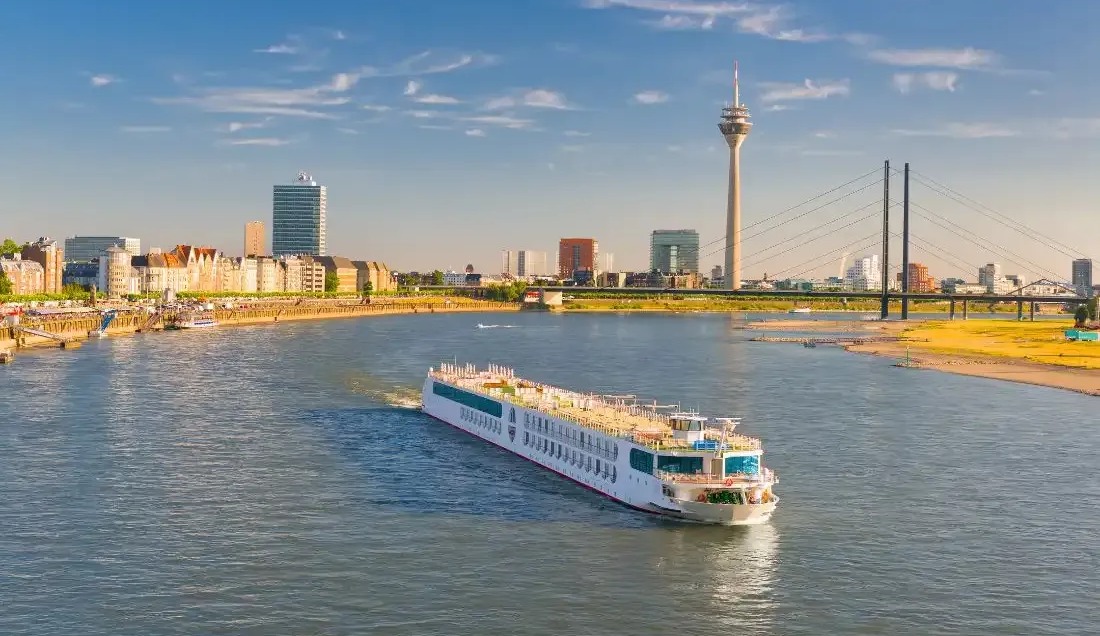 Explore Dusseldorf