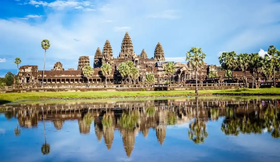 Discover the ancient wonders of Angkor Wat