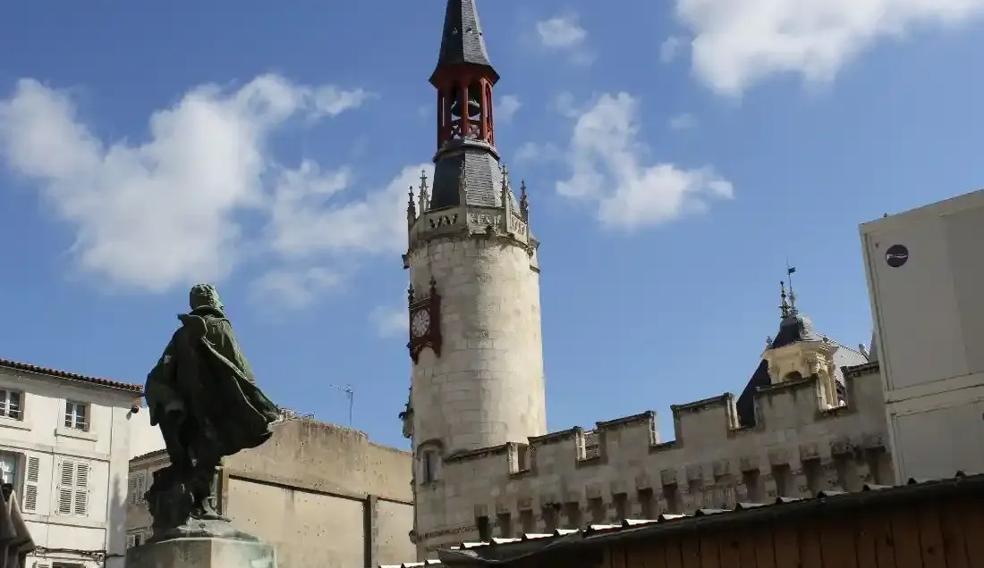 Enjoy free time to discover La Rochelle