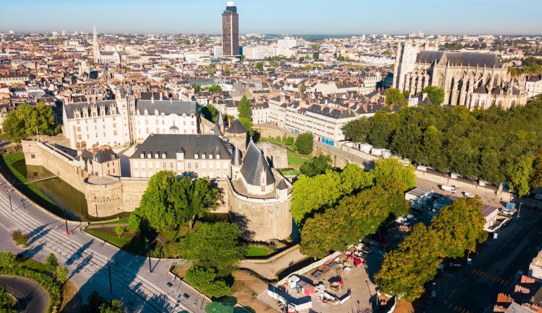 Take a city tour of Nantes