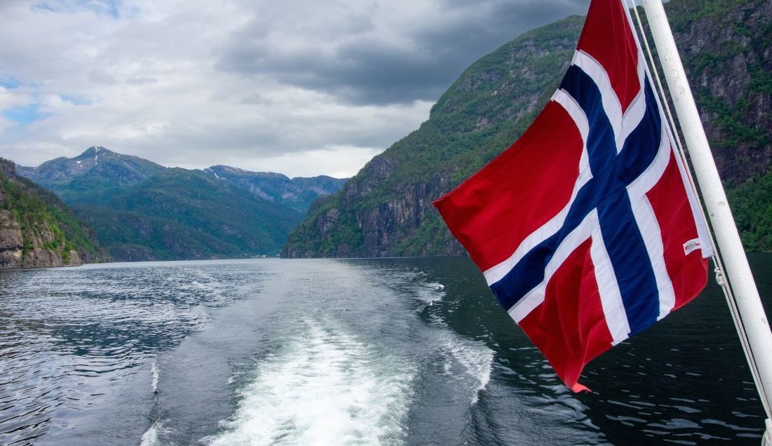 See Mostraumen Fjord