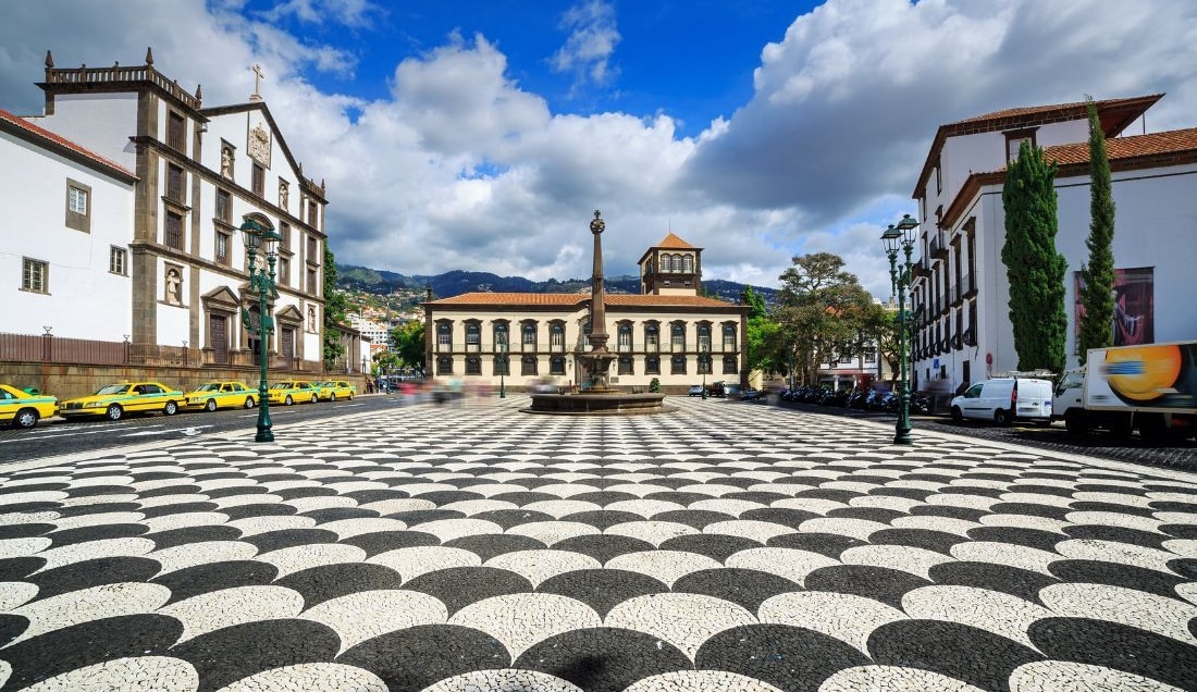 Explore the town square of Funchal