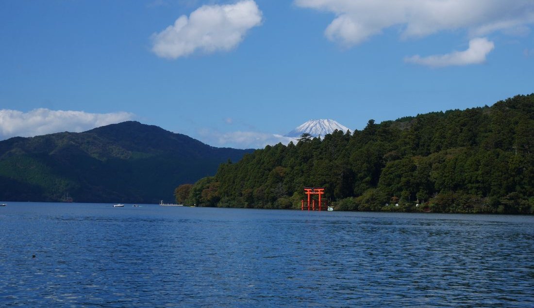 Visit Lake Ashi and take in the spectcular views on a clear day