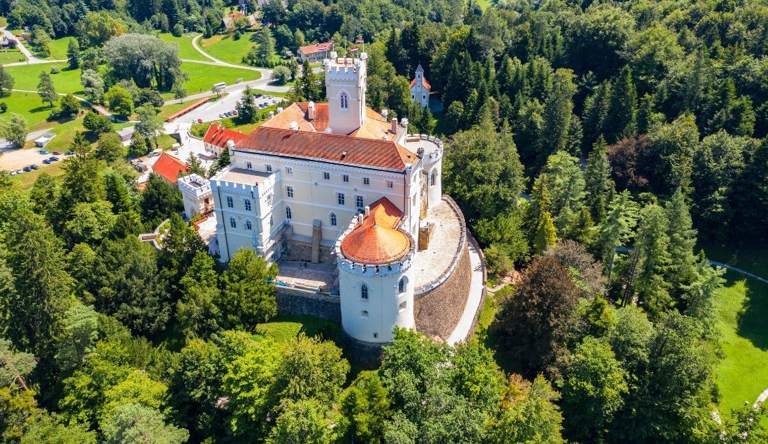Discover Trakoscan Castle, one the best preserved castles in Croatia.